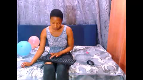 Snapshot of ebonyfirexx chatting on September 19, 5:31 am Life online show from September 19, 5:31 am