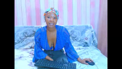 Snapshot of ebonyfirexx chatting on September 24, 6:17 am Life online show from September 24, 6:17 am