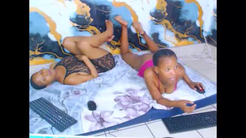 Snapshot of ebonyfirexx chatting on September 24, 6:44 pm Life online show from September 24, 6:44 pm