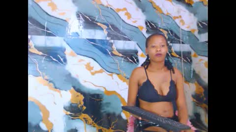 Snapshot of ebonyfirexx chatting on September 25, 8:40 am Life online show from September 25, 8:40 am