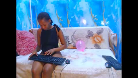 Snapshot of ebonyfirexx chatting on September 26, 7:56 am Life online show from September 26, 7:56 am