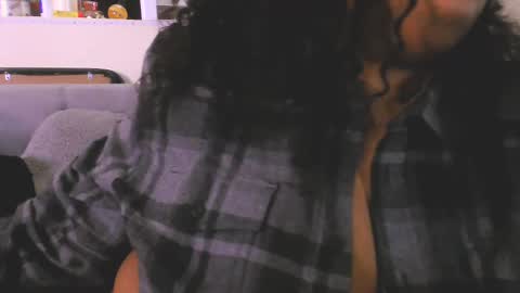 Snapshot of ebonygoddesskira chatting on December 27, 1:11 am Ebony Goddess Kira online show from December 27, 1:11 am