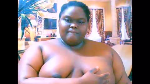 ebonyhotbuns4u2luv online show from September 17, 10:00 pm