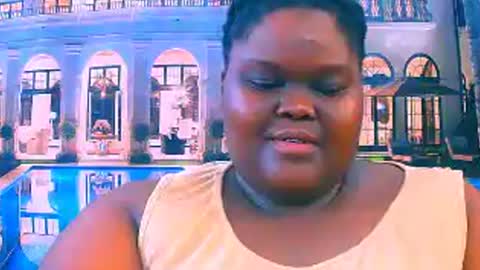 Snapshot of ebonyhotbuns4u2luv chatting on July 2, 5:35 am ebonyhotbuns4u2luv online show from July 2, 5:35 am