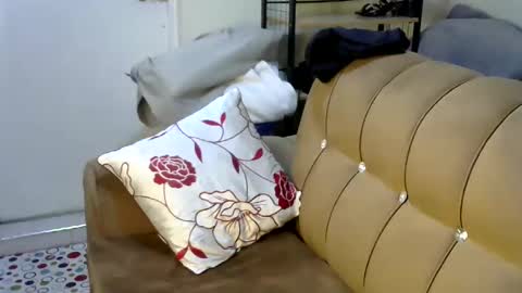 i am clara online show from December 2, 12:29 pm