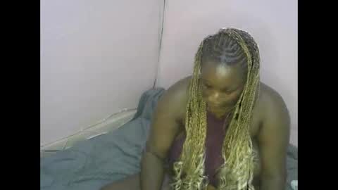 ebonymayahh online show from May 17, 12:01 pm