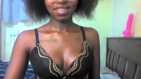 Ebonymuse2 online show from May 13, 12:08 am