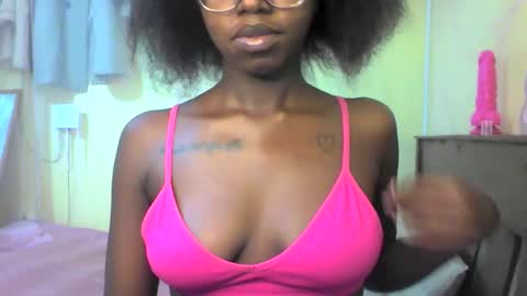 Ebonymuse2 online show from May 16, 7:05 am