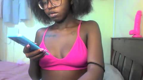 Ebonymuse2 online show from May 16, 7:01 pm