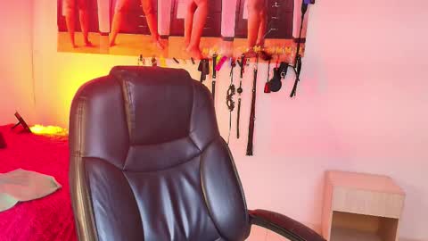 Carmen online show from December 5, 3:15 am