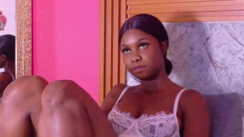 ebonyndsavage online show from May 12, 10:18 pm