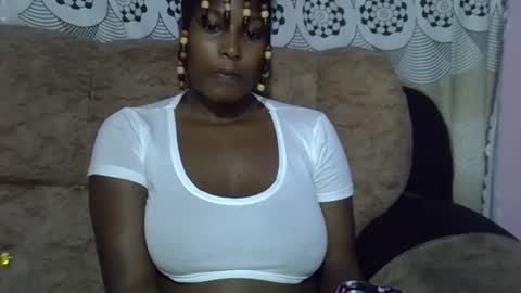 pretty online show from May 11, 6:16 pm