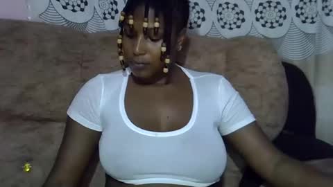 pretty online show from May 12, 9:17 am