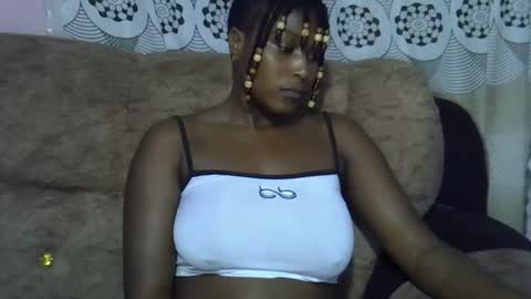 pretty online show from May 12, 9:34 pm