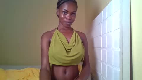 Snapshot of ebonytanqueen chatting on March 15, 1:22 am ebonytanqueen online show from March 15, 1:22 am