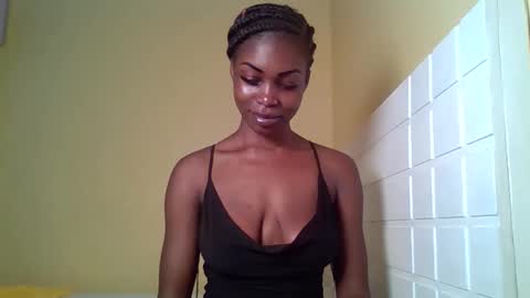 Snapshot of ebonytanqueen chatting on March 15, 8:48 pm ebonytanqueen online show from March 15, 8:48 pm