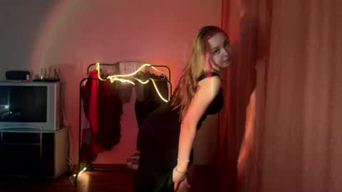 April online show from February 9, 9:30 pm