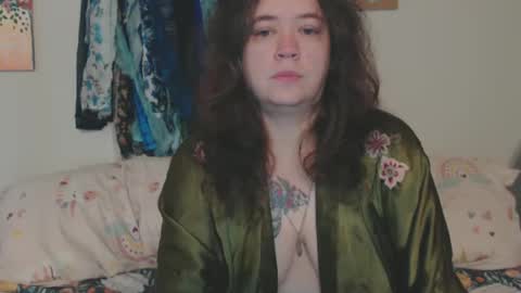 Snapshot of echosol17 chatting on September 22, 11:45 am Weird Echo online show from September 22, 11:45 am