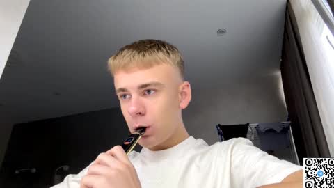 echowraith online show from September 9, 5:18 am