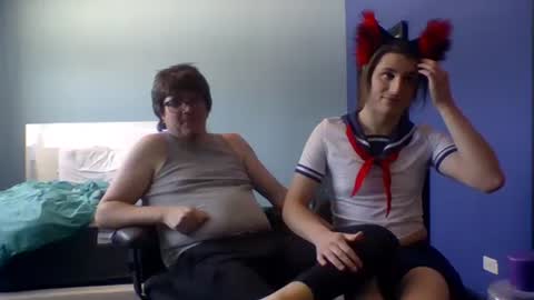 Snapshot of echowulf96 chatting on December 16, 5:29 pm echowulf96 online show from December 16, 5:29 pm