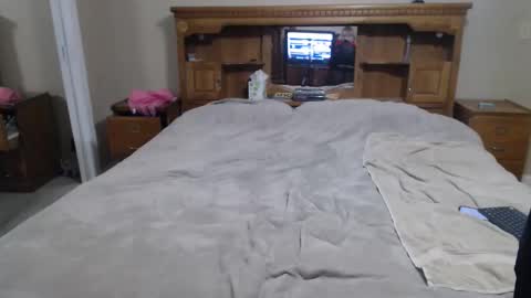 Snapshot of eclipsejs9 chatting on April 6, 10:38 am Josie Summers online show from April 6, 10:38 am