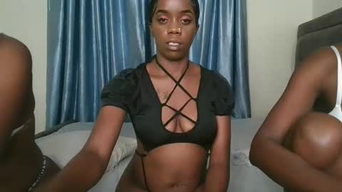 Snapshot of ecstasy_boo chatting on March 18, 10:57 pm boo online show from March 18, 10:57 pm