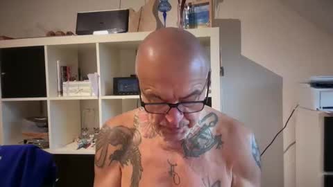 eddelmar online show from February 12, 9:04 am