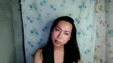 eddfox001 online show from May 4, 1:18 pm