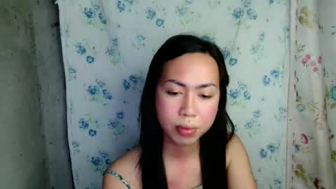 eddfox001 online show from May 14, 1:40 pm