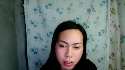 eddfox001 online show from May 15, 12:23 pm