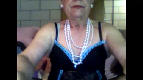 eddie595959 online show from April 1, 9:54 am