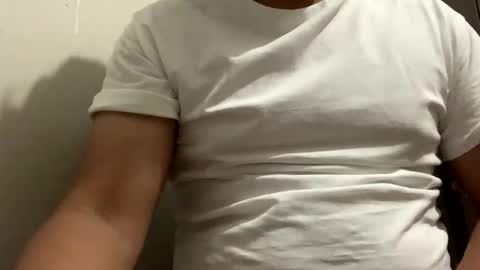 Snapshot of eddy7978 chatting on May 21, 6:42 am eddy7978 online show from May 21, 6:42 am