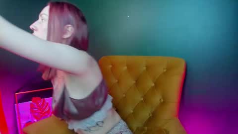 Alice Not in Chains 100-800PMGMT2 Mon Tue Wed Thu Fri online show from March 27, 11:32 am