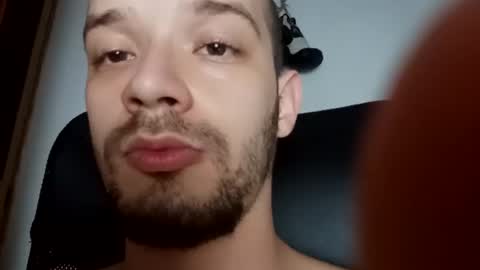 Snapshot of eden_glock chatting on January 1, 6:37 am Hey my name is Eden follow me IG ede glock online show from January 1, 6:37 am