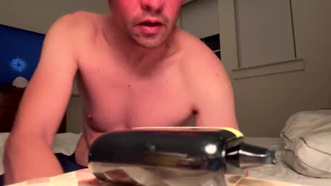 Snapshot of edg3bbieg chatting on April 4, 4:00 am edg3bbieg online show from April 4, 4:00 am