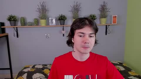 Snapshot of edgar_ray chatting on July 15, 12:38 am Edgar online show from July 15, 12:38 am