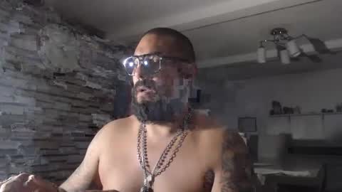 edgarram83 online show from September 17, 7:21 am