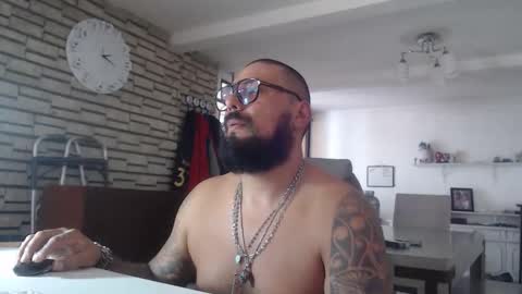 edgarram83 online show from October 7, 8:17 pm