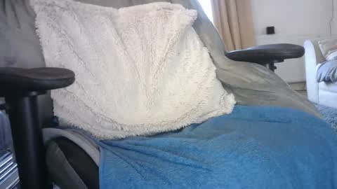 Snapshot of edged_biker chatting on February 21, 8:29 am edged biker online show from February 21, 8:29 am