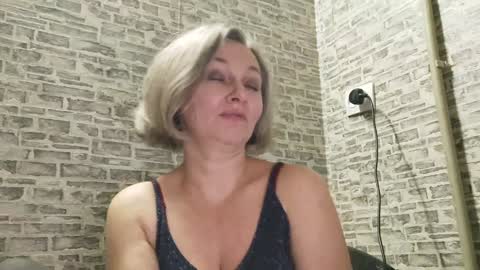 edithmanning online show from January 4, 6:51 pm