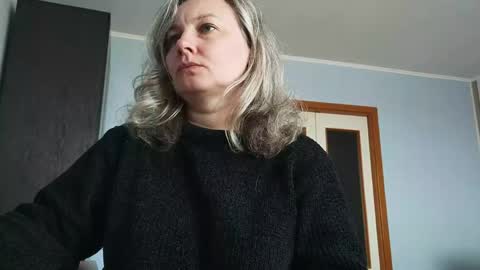 edithmanning online show from April 27, 8:12 am