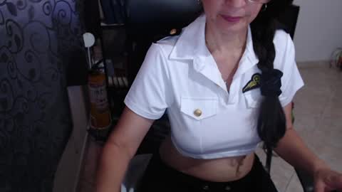Snapshot of edixann_more chatting on January 6, 3:51 pm Eddye online show from January 6, 3:51 pm