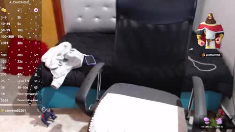 Snapshot of edixann_more chatting on February 28, 8:18 pm Eddye online show from February 28, 8:18 pm