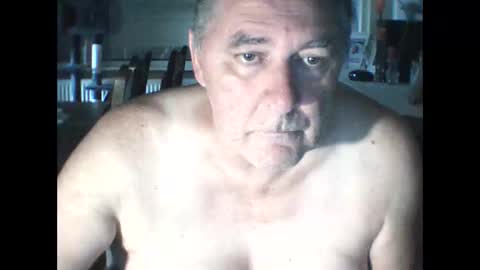 Snapshot of edje59a chatting on September 11, 6:24 am Eddy online show from September 11, 6:24 am