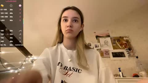 Dana online show from October 3, 5:21 pm