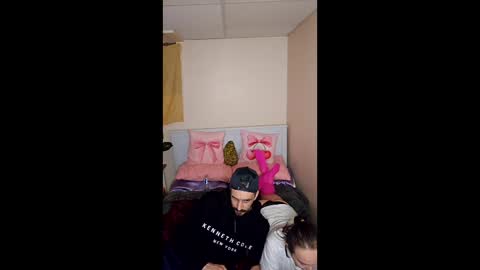 edmonton1985780 online show from April 8, 8:47 am