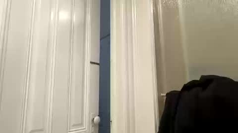 Snapshot of edvmendez1766 chatting on October 12, 2:43 am edvmendez1766 online show from October 12, 2:43 am