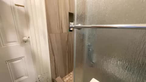 Snapshot of edvmendez1766 chatting on February 27, 1:44 pm edvmendez1766 online show from February 27, 1:44 pm