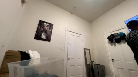 Snapshot of edvmendez1766 chatting on April 10, 9:47 am edvmendez1766 online show from April 10, 9:47 am