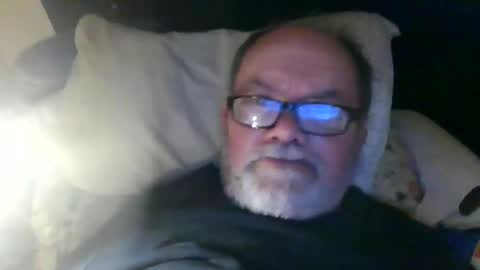 Snapshot of edwalters chatting on February 1, 11:43 am Eddie online show from February 1, 11:43 am